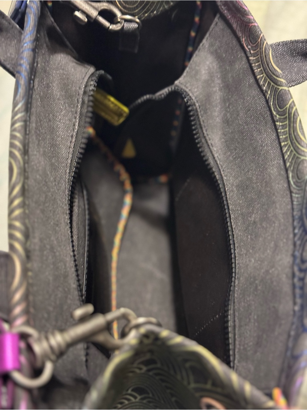 Kurt Geiger London Wave Tote The Large Size Southbank Tote - Picture 9 of 15